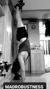 Handstand push up